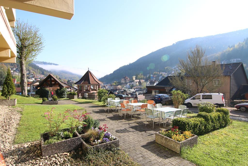 Hotel Bergfrieden Bad Wildbad Luaran gambar